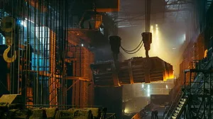 Ergitme tesisi içinde vinçle taşınan sıcak metal potası