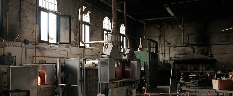 Fabrika üretim holünün iç görünümü